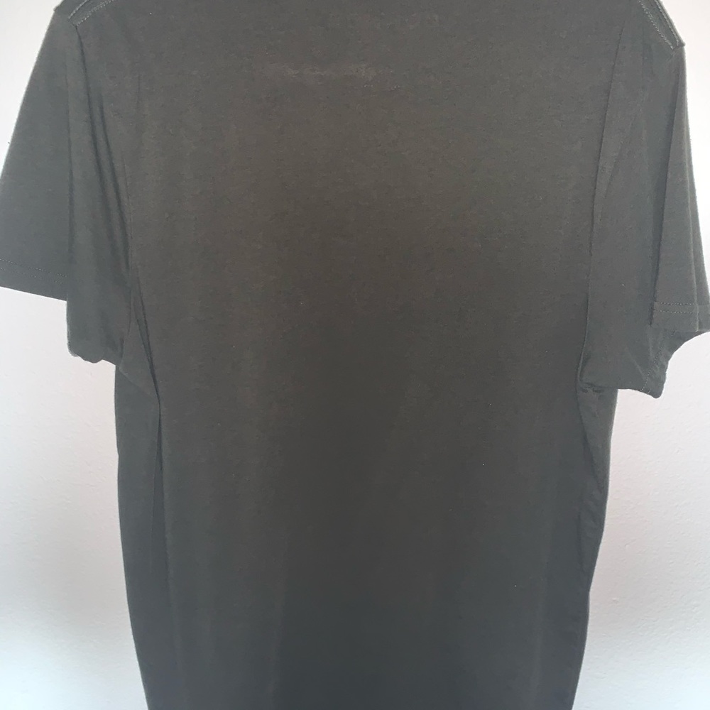 T shirt - Picture 2 of 2